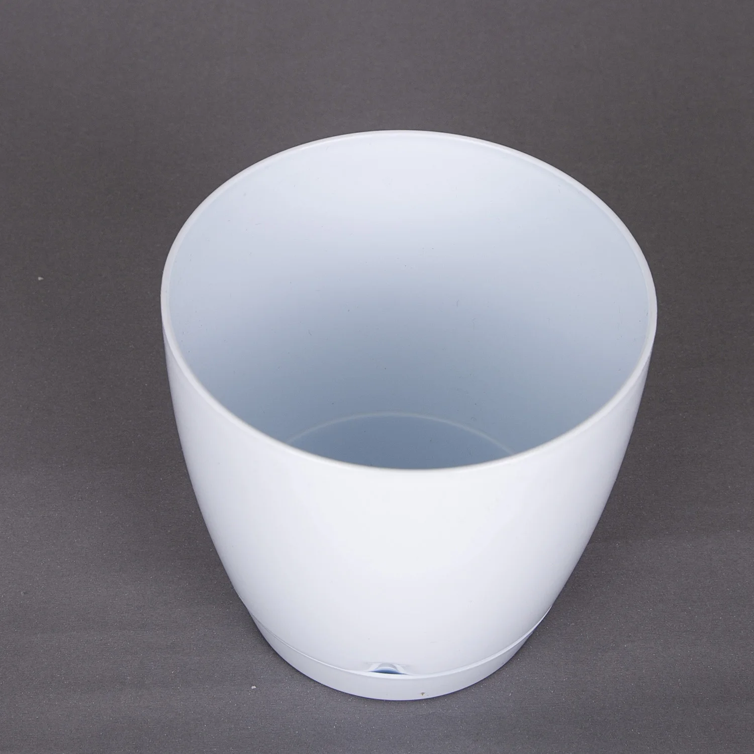 Veramaya пластиковый цветочный горшок бегонии № 1 белый 0 9 литров 12x11 см