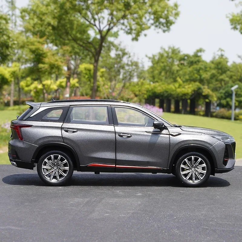 Игрушечный автомобиль ChangAn Cs75 Plus 1:18 MINI AUTO