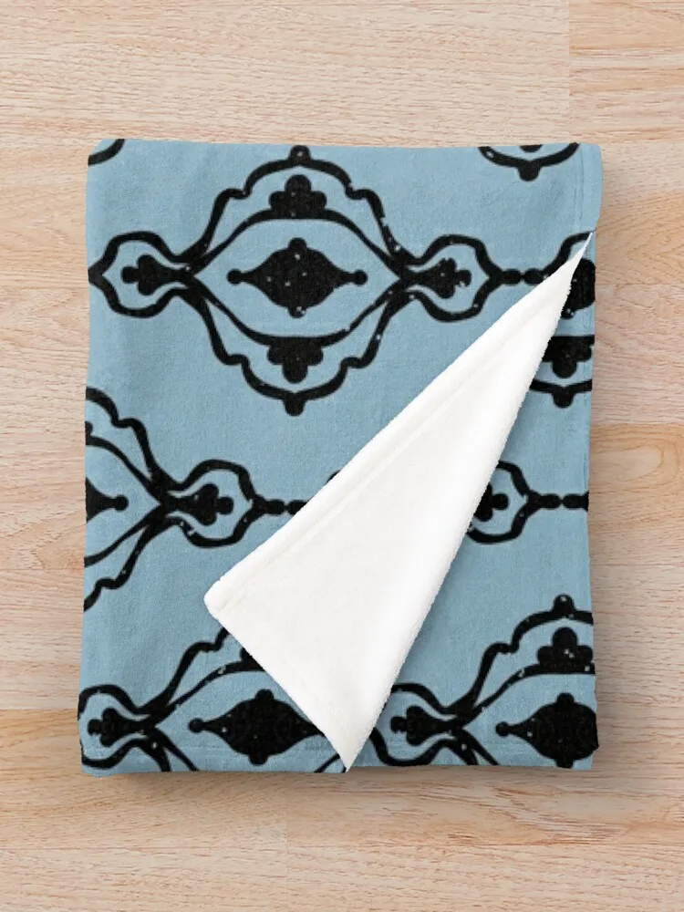 Dacha Arabesque Pattern - Одеяло Sky + Coal Большие мягкие лохматые одеяла