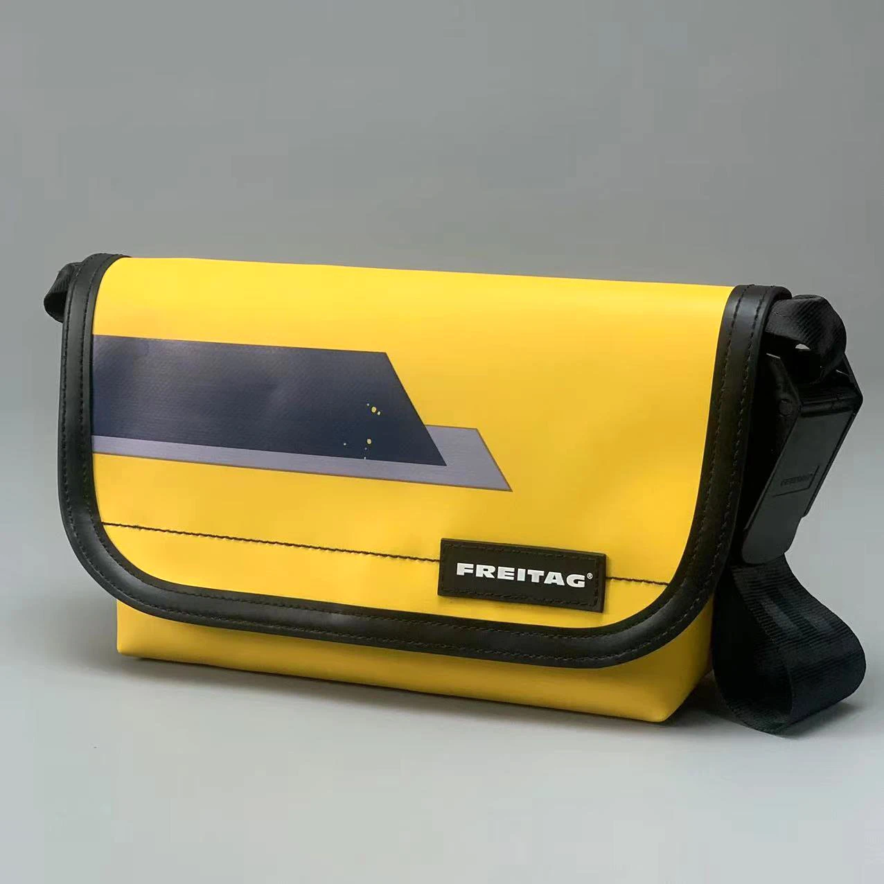 FREITAG F41 HAWAII FIVE-O Messenger Bag Single Shoulder Bag Crossbody Bag Swiss Cycling Eco-Friendly Bag