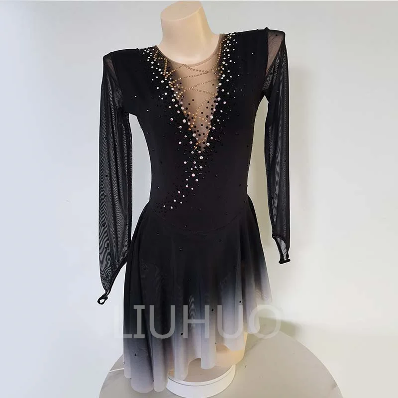 Детский костюм для катания на коньках