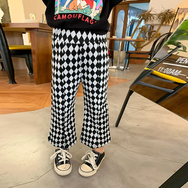 

Весна-Осень 2022, модные черные и белые шахматные расклешенные брюки для девочек, детские корейские повседневные брюки с эластичным поясом дл...