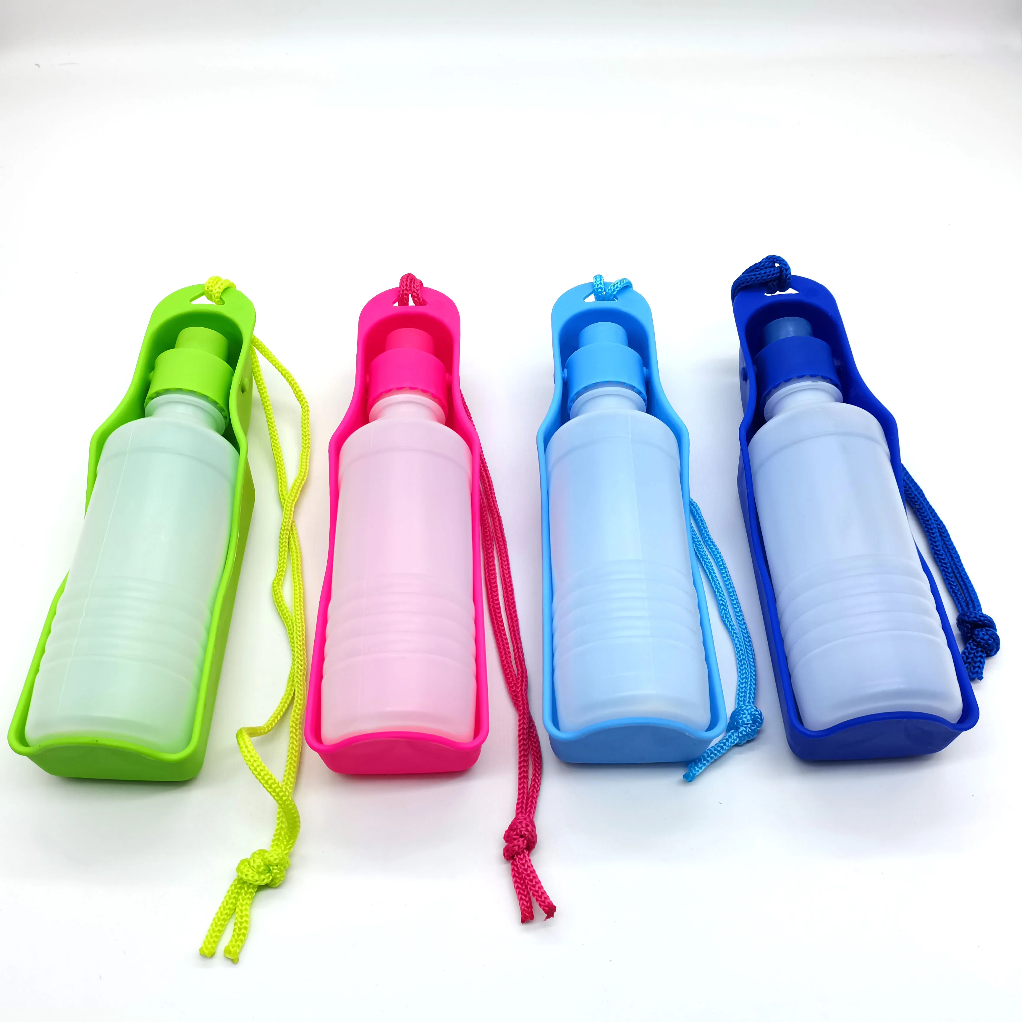 Бутылка-дозатор для воды собак и кошек 500 мл |