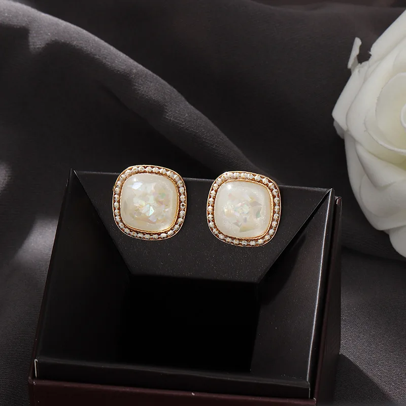 Модные Геометрические Квадратные серьги-гвоздики для женщин простые белые