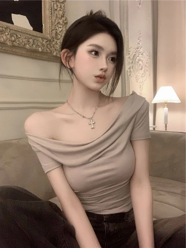 Pure Desire Sweet Gyaru Sexy off-Shoulder Top Women Summer Design Sense Unique Chic Swing Collar Short sleeve T-shirt
