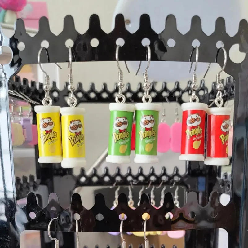 Оригинальные серьги в виде картофельной стружки