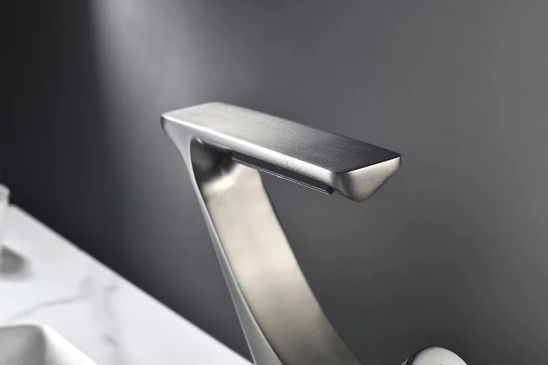 Роскошный латунный смеситель для раковины с водопадом современный одним