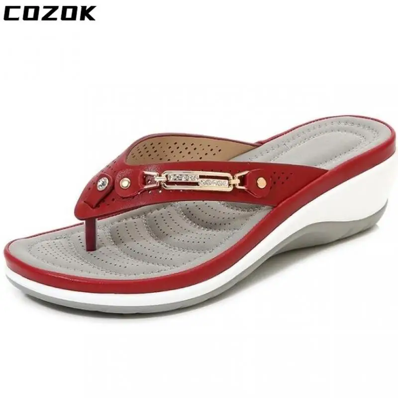 

2022 Women's Slippers Summer New Fashion Metal Button Slides Shoes Wedge Beach Sandals Women Outside Platform Leisure Flip Flops