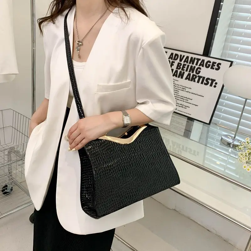 

two for one bag for women in 2023 summer, new fashion niche, crocodile pattern crossbody bag, popular portable bag