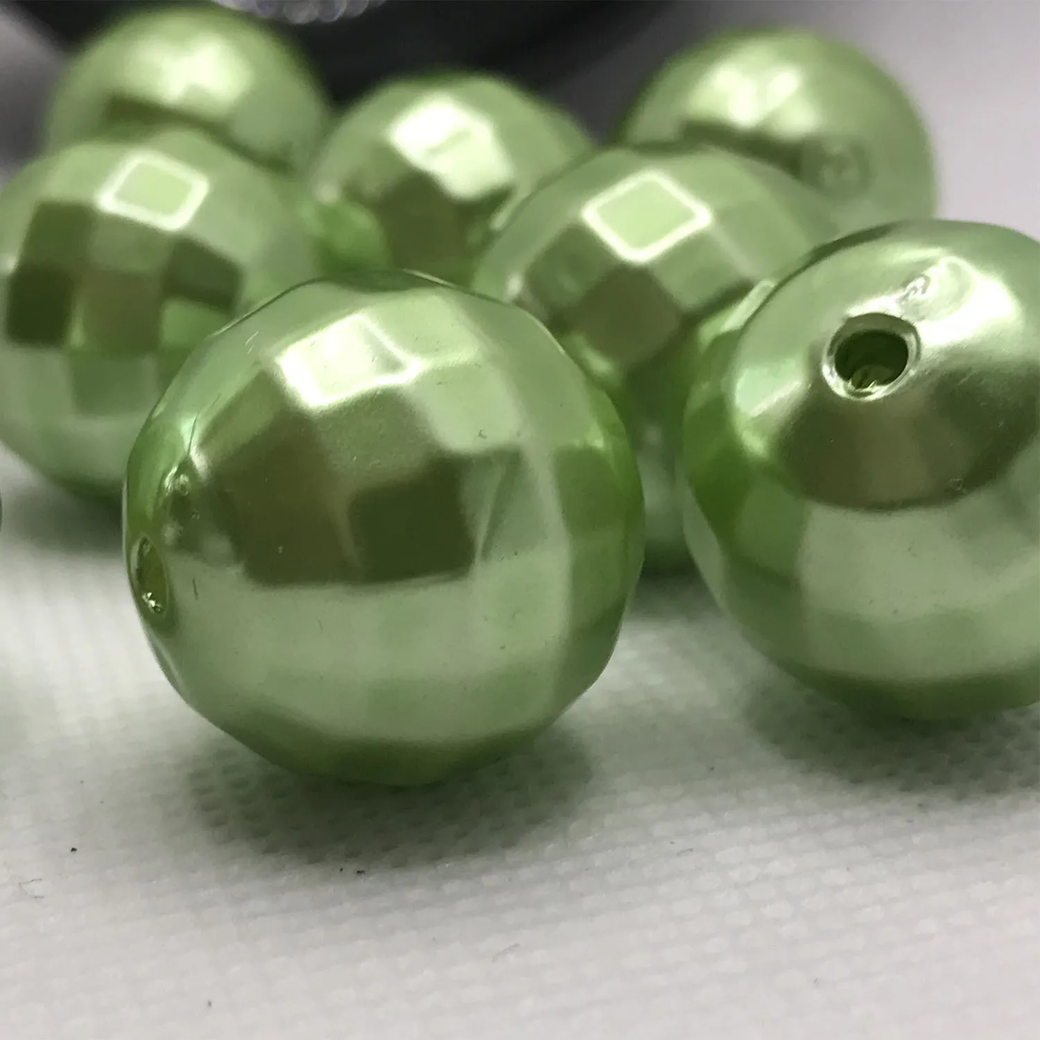 Бусины россыпью в форме глобуса разных цветов для браслетов ожерелий серег