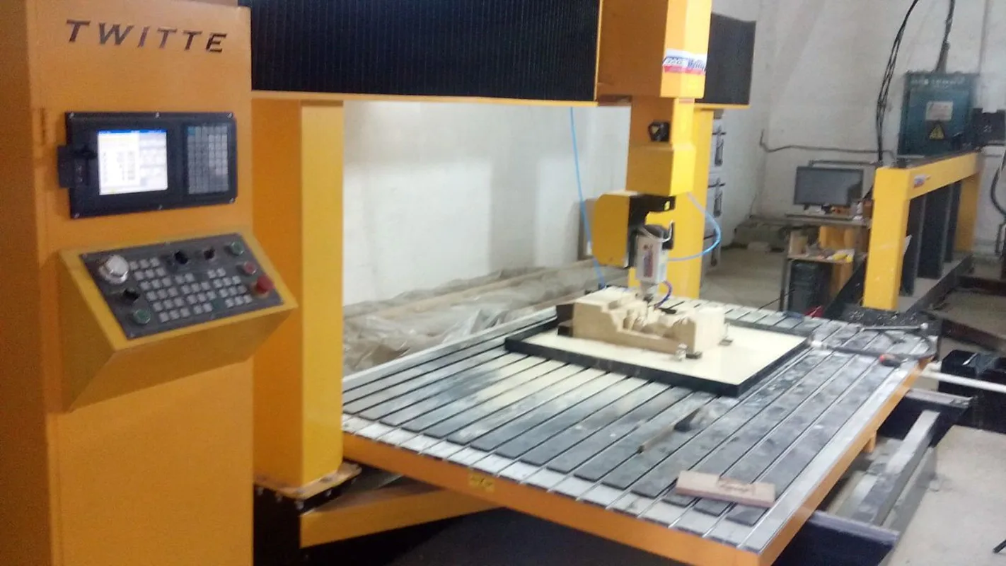 Лучшая цена трехосевой фрезерный станок с ЧПУ Настольная фрезерная машина новой