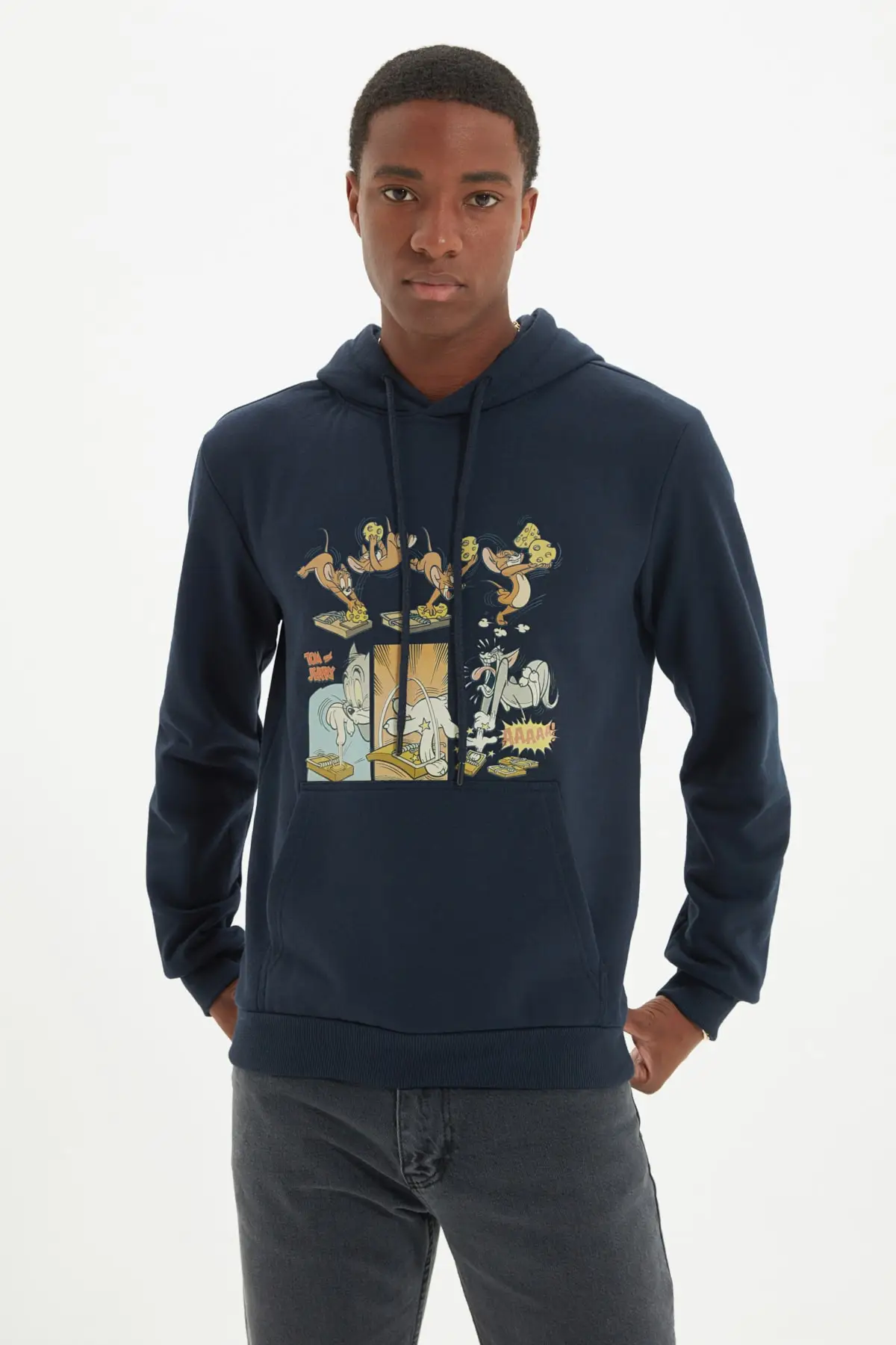 

Trendyol Male Licensed Tom & Jerry Printed Regular Fit Hooded Sweatshirt TMNAW22SW1277