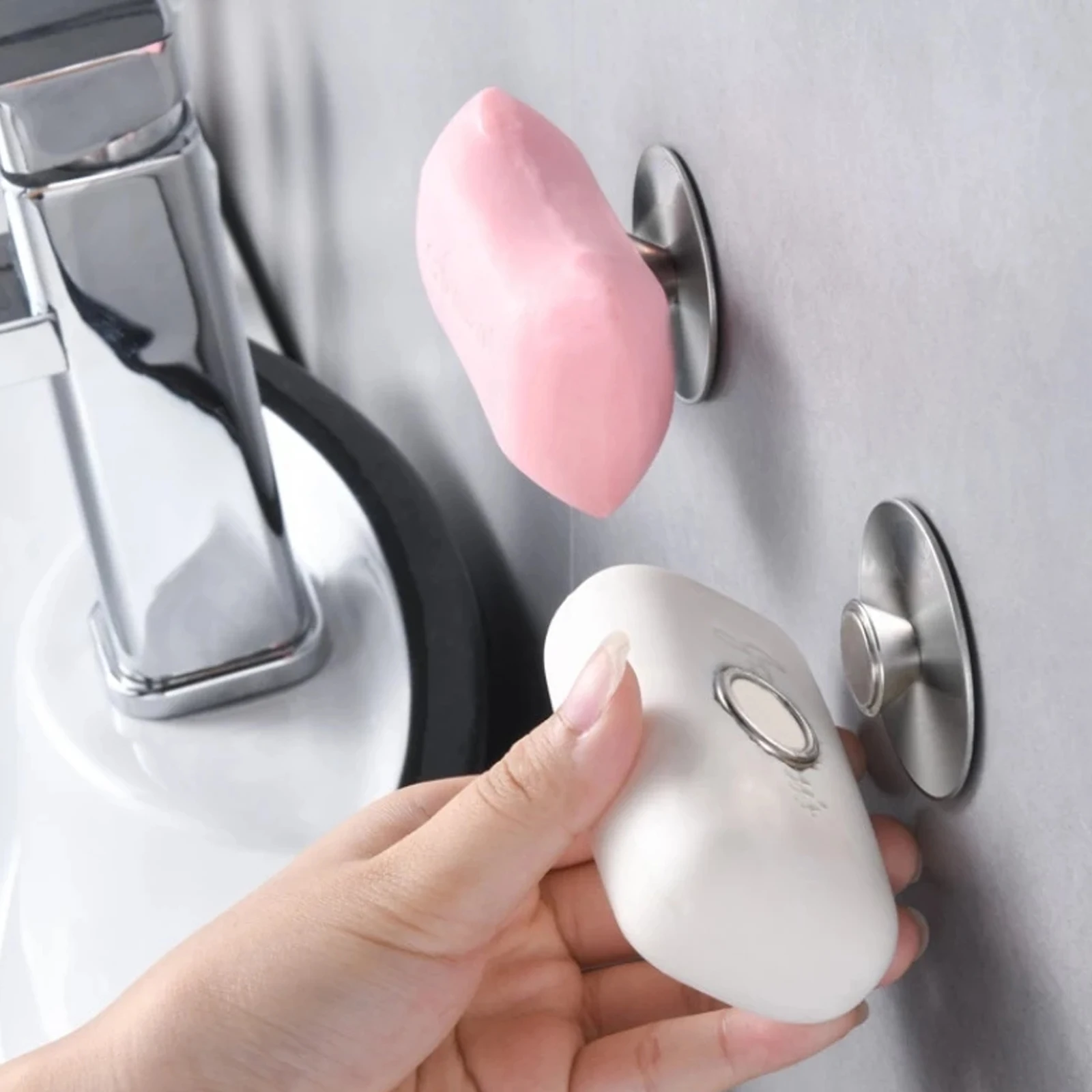 

1 Set Household Magnetic Soap Rack Nail-Free Soap Holder For Bathroom Traceless Suction Soap Rack Wall Mounted Soap Drain Rack