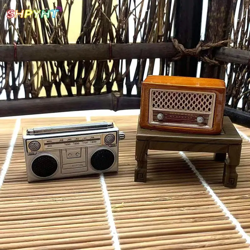 

1: 12 Dollhouse home accessories pocket simulation Mini retro radio