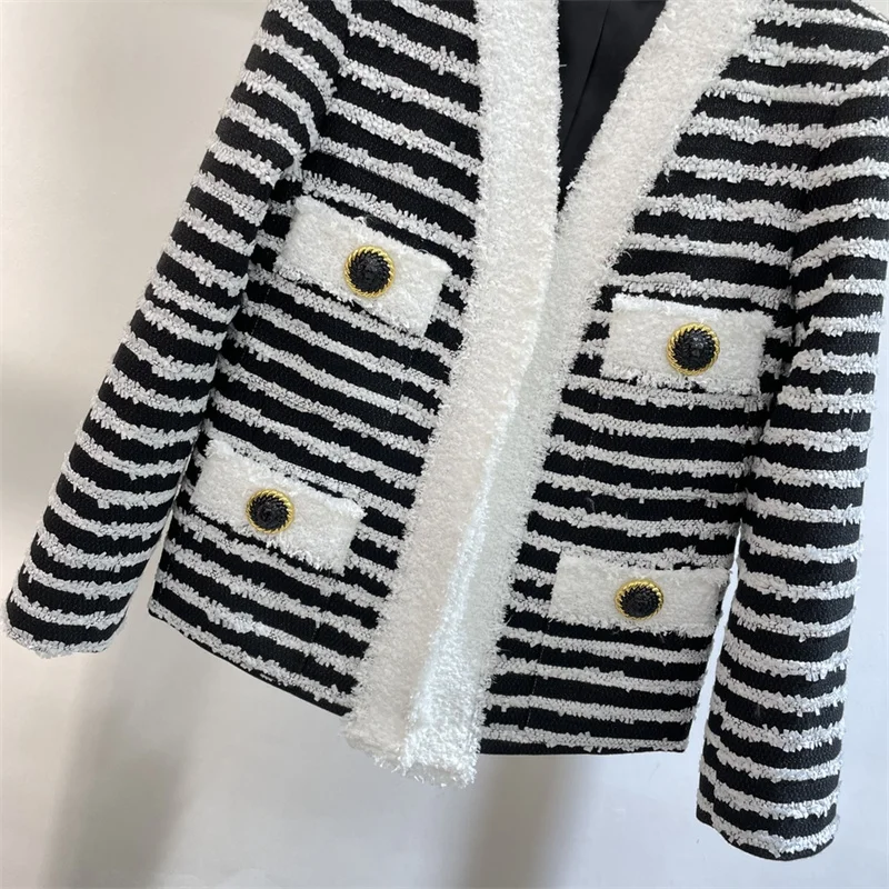 Женская куртка 2024 осенняя новая мода украшение на пуговицах женский топ с