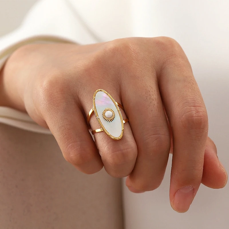 Loe | Открытое кольцо с белым жемчугом для женщин. Золотой документ. Преувеличенные