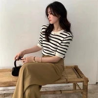 summer 2022 new korean style black and white stripe round neck t shirt female design feeling slim short sleeve thin t shirt
