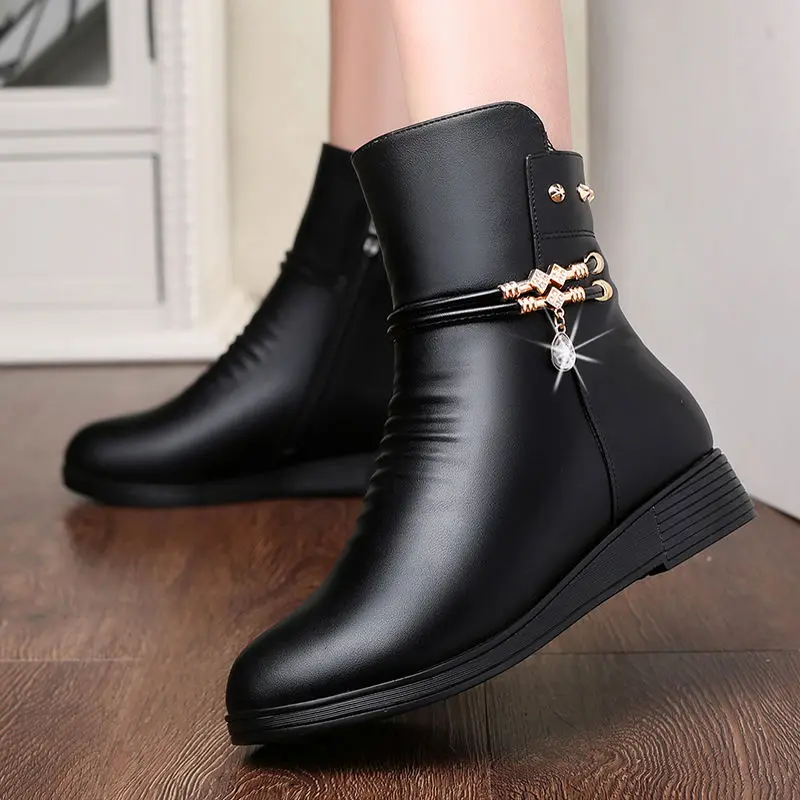 

HOT Autumn Stiletto Thin High Heels Zipper Style Sexy Womens Boots Bota Feminina Pointed Toe Faux Leather Green Ankle Boot Nice