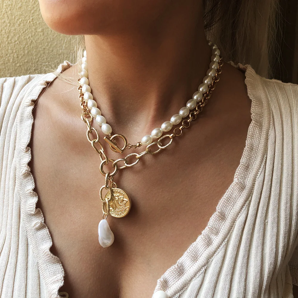 

Gold Baroque Irregular Pearl Lock Chains Necklace Geometric Portrait Pendant Gold Layer Necklaces for Women Punk Jewelry Gift