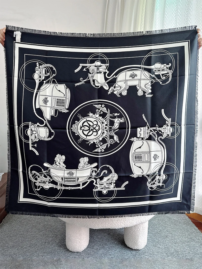 Женский шёлковый шарф-шаль