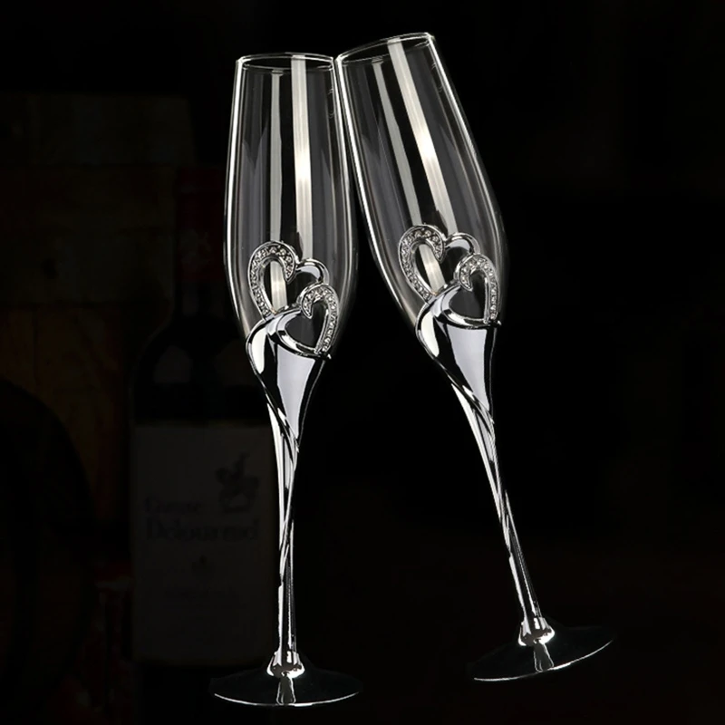 

2Pcs Wedding Champagne Glass Set Toasting Flute Glasses with Rhinestone Crystal Rimmed Hearts Decor Drink Goblet Cup