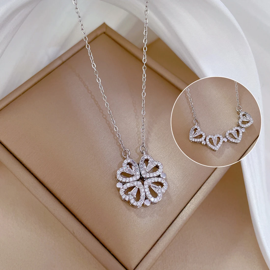 

Fashion Magnetic Folding Heart Necklace For Women One Two Wear Peach Heart Four Leaf Clover Pendant Necklace Choker Jewelry