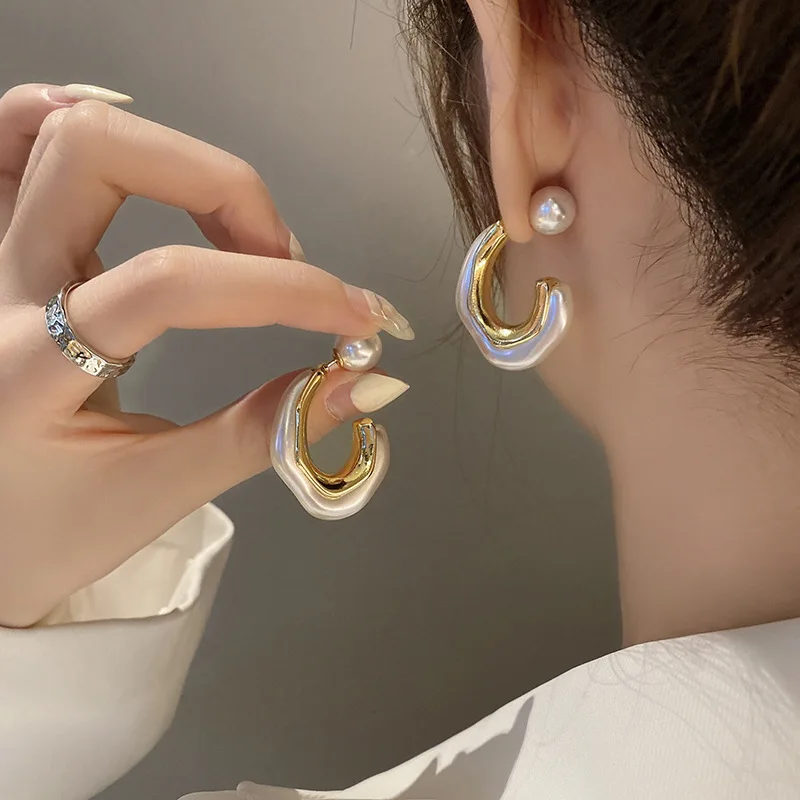 

U-Magical Fashion C Shape Imitation Pearl Geometrical Dangle Earring for Women Trendy Acrylic Gold Metal Earrings Jewellery