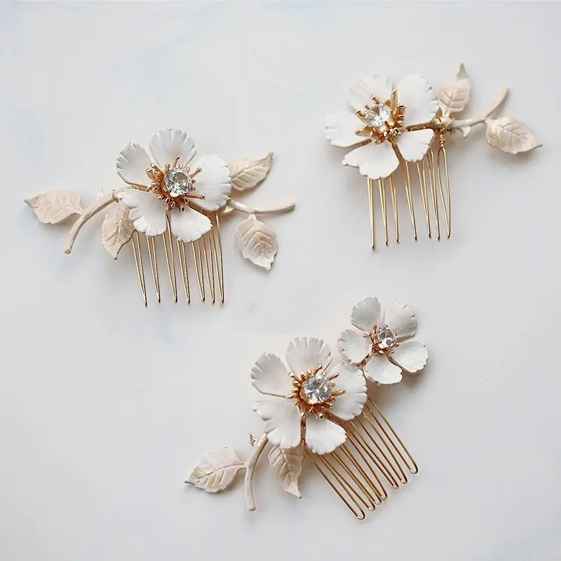 

Free Shipping White Enamel Flower Bride Hair Comb Retro Gold Leaf Wedding Tiara Shiny Rhinestone Prom Headwear Jewelry For Women