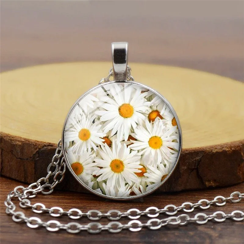 

New European and American fashion Daisy Pendant Necklace blooming Daisy time gem necklace chains