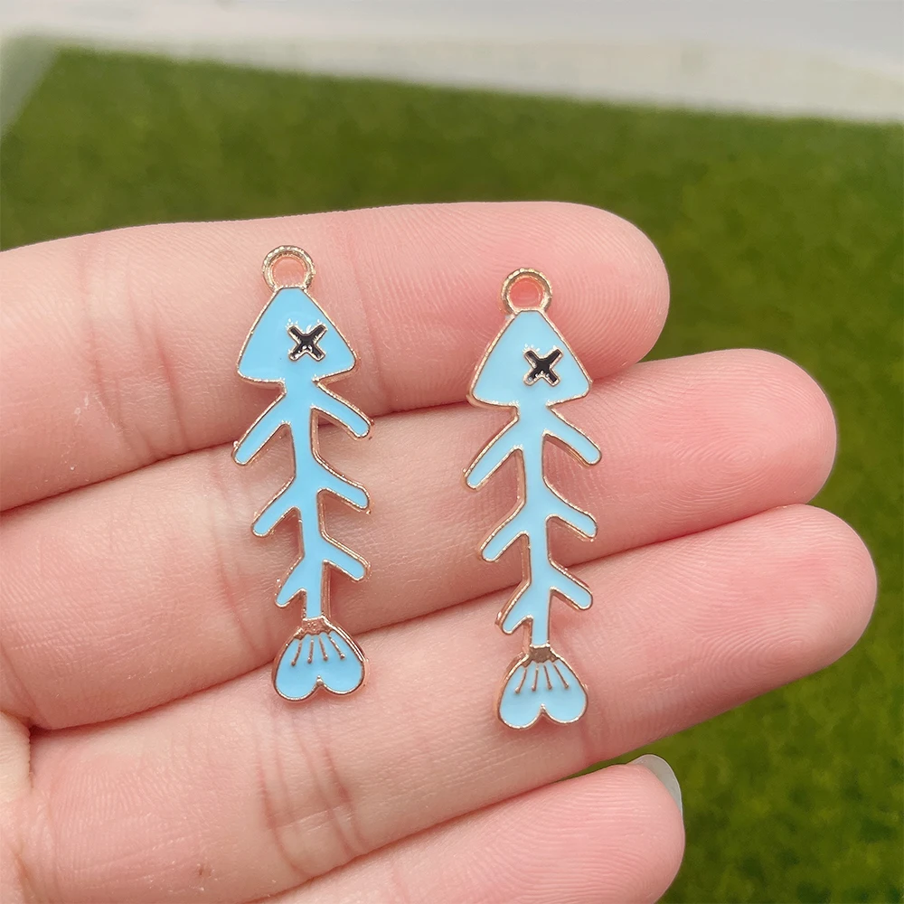 10 шт. эмалевые Подвески в виде рыбьих костей 35 х11 мм |