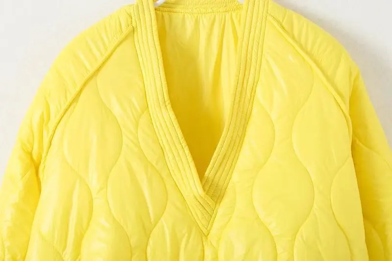 2022 Autumn and Winter New Women's Street Fashion Thickened Padded Jacket Casual Loose Solid Color V-Neck Padded Jacket