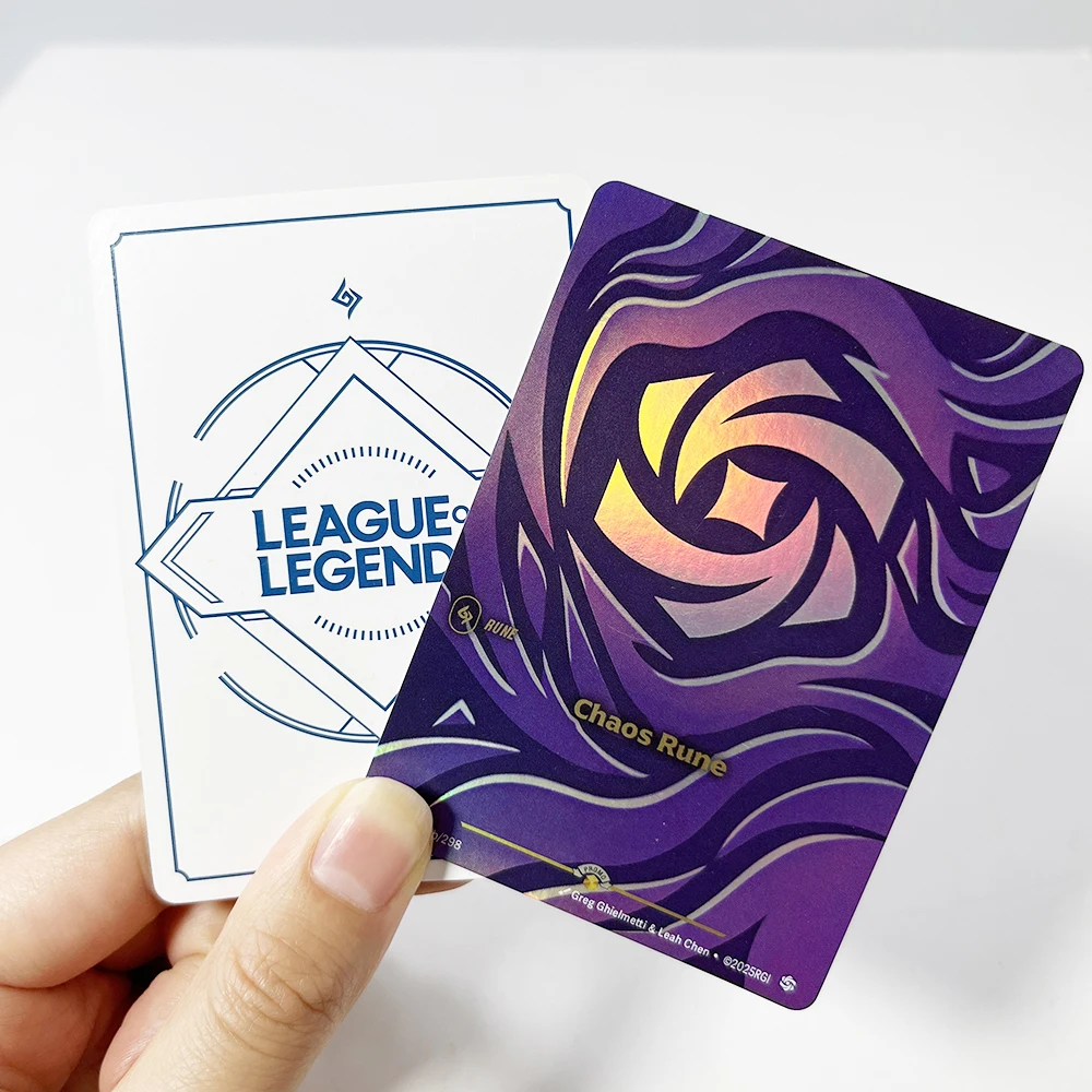 Фото Набор из 6 коллекционных фольгированных карт League of Legends: Руны Тела/Спокойствия/Хаоса/Ярости/Ума/Порядка (английская версия) №3