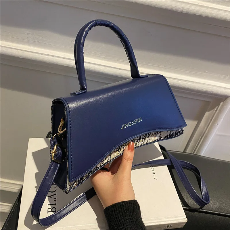 

2022 Korean Version Shoulder Bag Women Fashion Crossbody Bag Buckle Flap Vintage Shoulder Strap Handbag High Quality