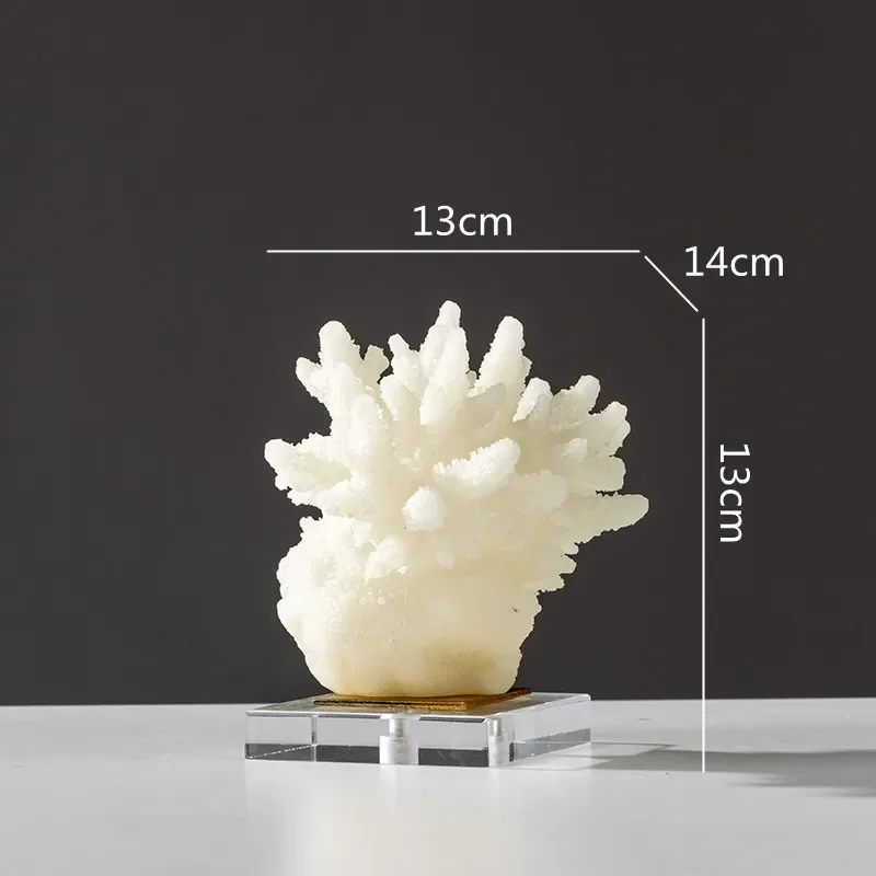 

Декоративная фигурка из смолы