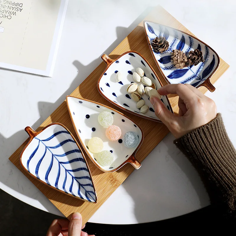 

Creative Japanese Leaf Shape Ceramic Multi-grid Dried Fruit Dish Sushi Snack Plate Sauce Dish Set Home Deco dessert plate