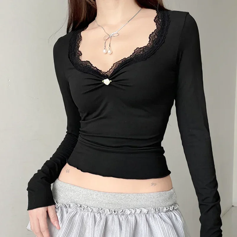 Милый топ с v-образным вырезом и аппликацией черные укороченные топы со складками