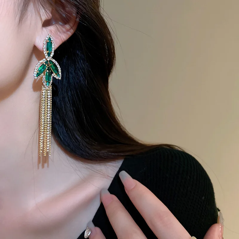 

Statement Shinning Rhinestones Green Leaf Tassel Long Earrings For Women Personality New Jewelry Earings Wholesale