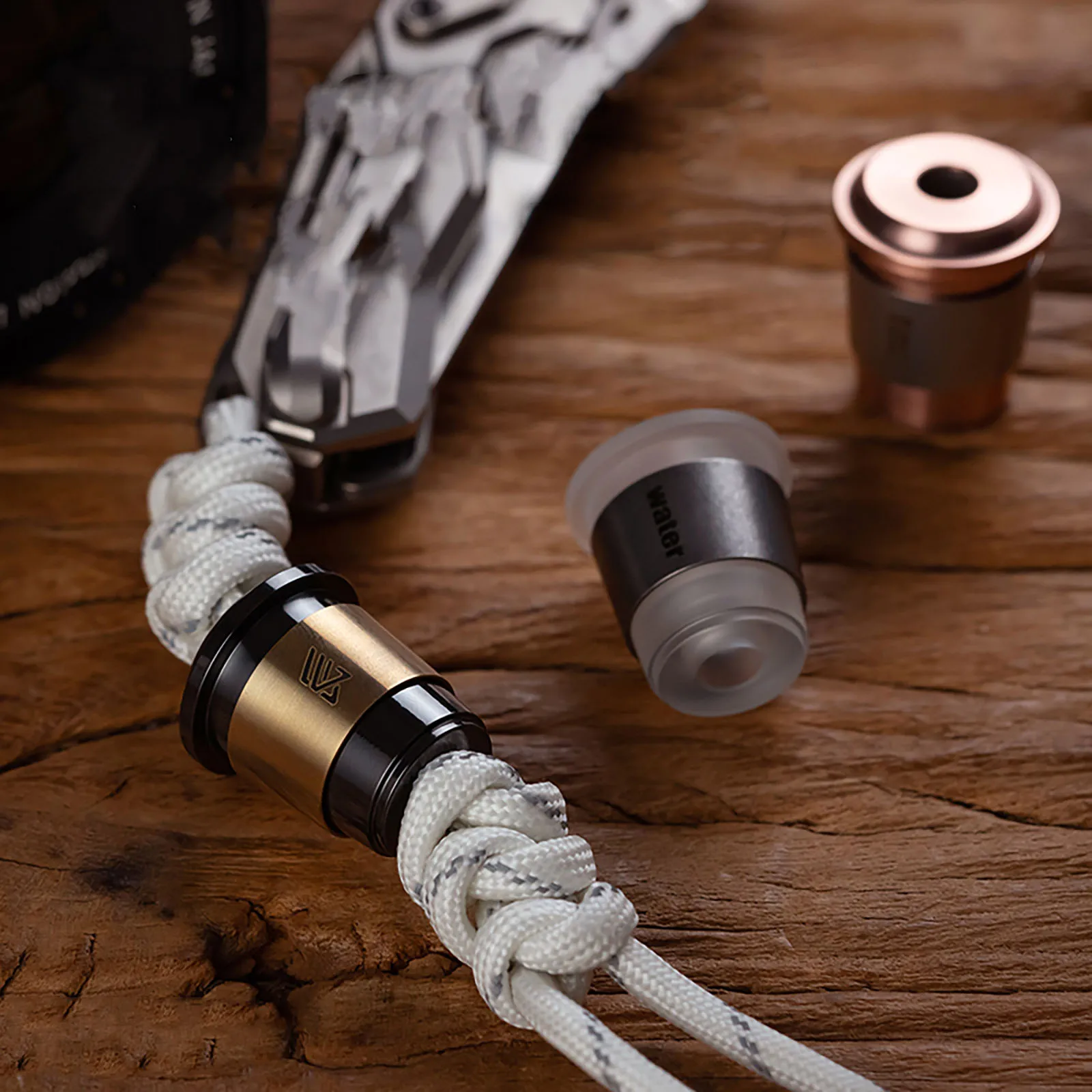 

WANWU-EDC Оригинальная подвеска в виде ножа Paracord, Fidget Spinner, титановый сплав, циркон, декомпрессионные игрушки, аксессуары для рюкзака