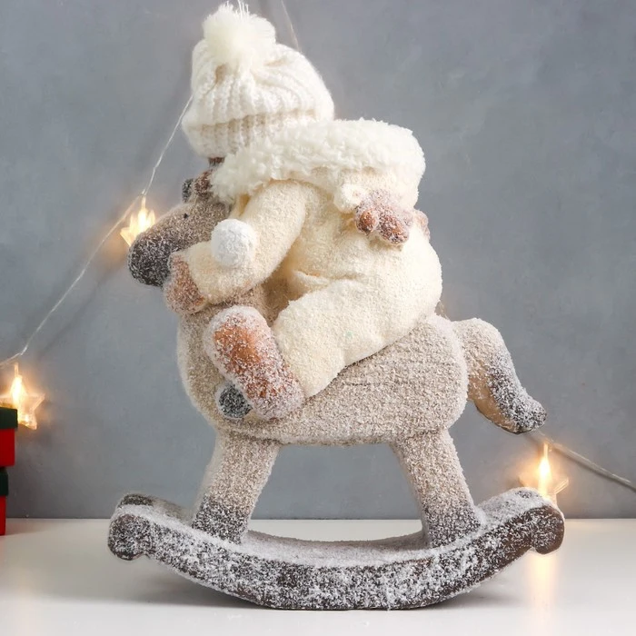 Сувенир керамика &quotМалышка в комбинезоне с мехом на лошадке-качалке&quot 47х36х17 см