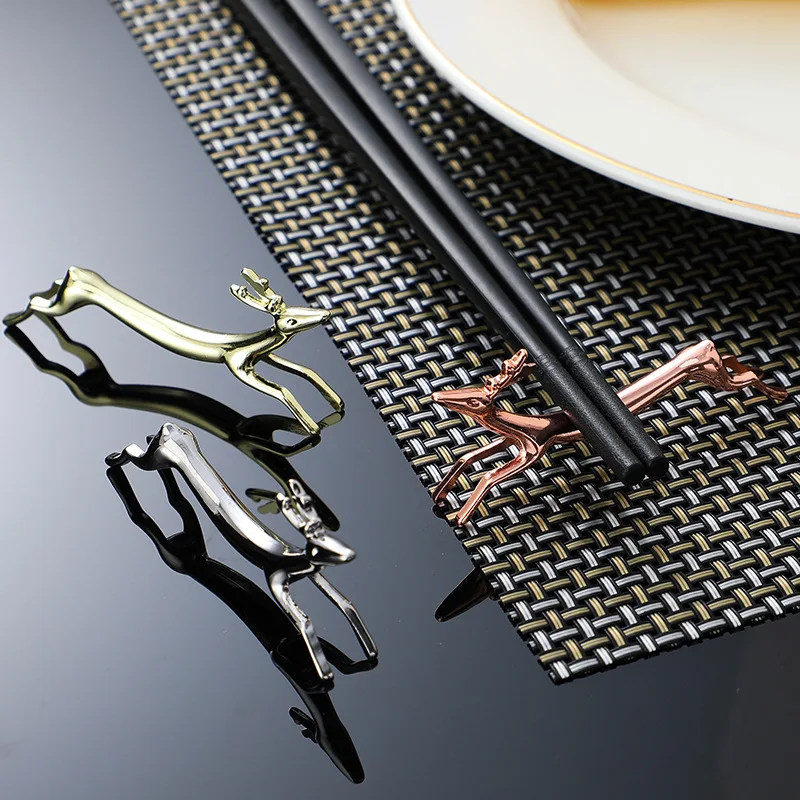 

2 pcs Zinc Alloy Chopsticks Holder Pillow Cute Doggy Deer Dinner Fork Knife Spoon Rest Stand Home Restaurant Decor Tableware