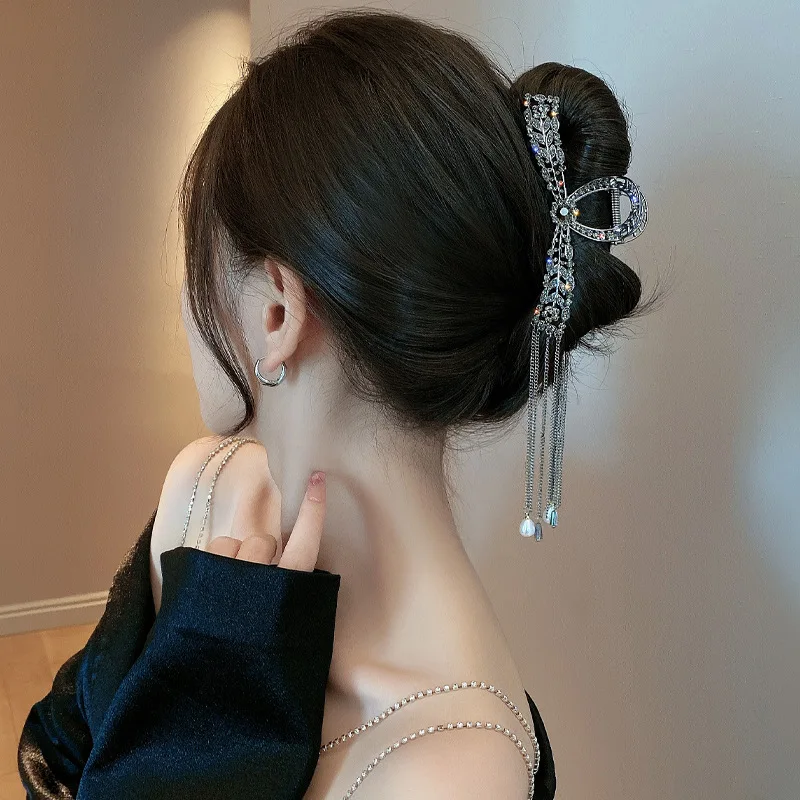 

Exquisite Black Rhinestones Bow Tassel Hair Claws for Women Temperament Crystal Clamp Hairpins Barrette Hair Clip Accessories