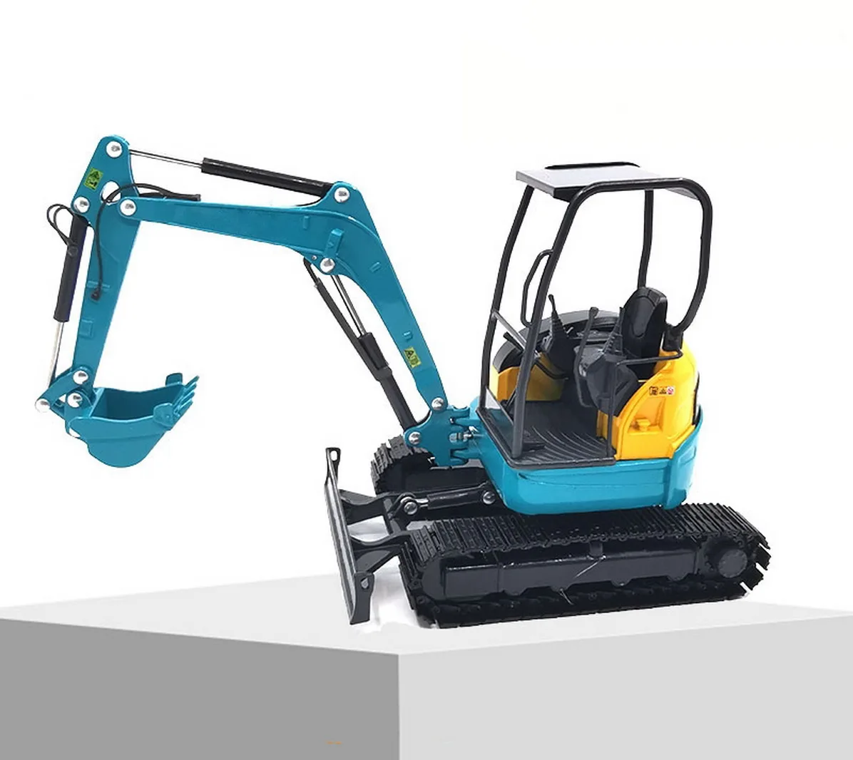 

Модель Экскаватора в масштабе 1/24