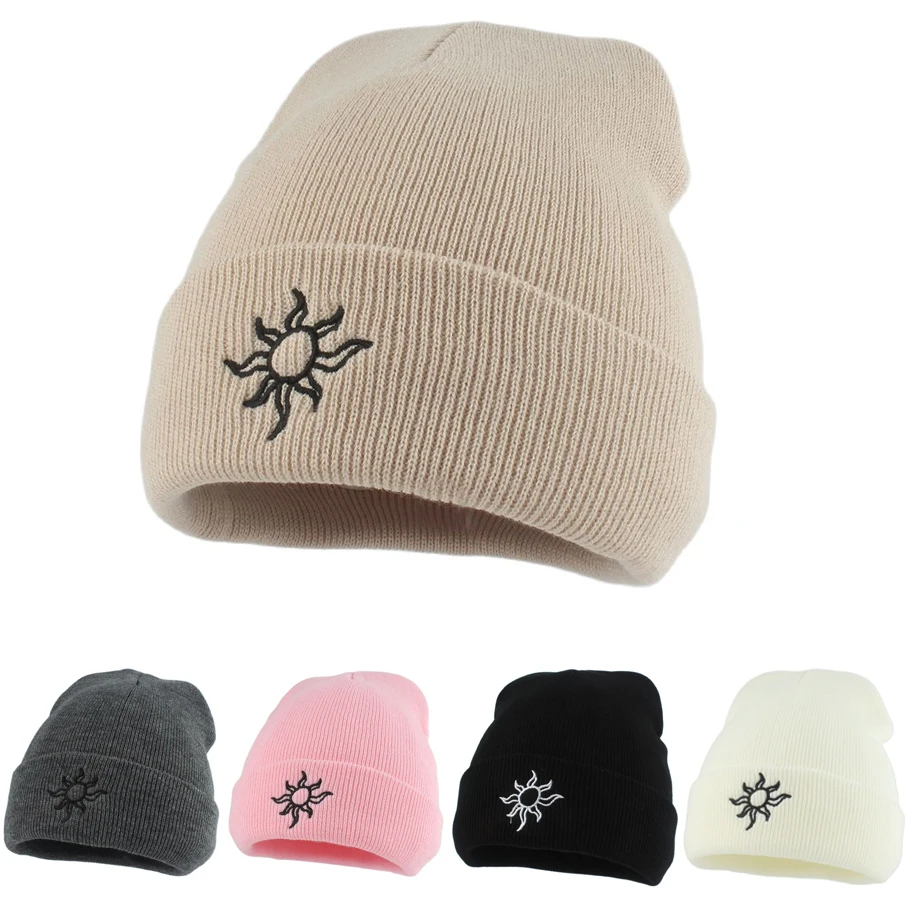 

Retro Sun Embroidery Beanies For Men Women Autumn Winter Cuffed Knitted Hats Fashion Streetwear Hip Hop Caps