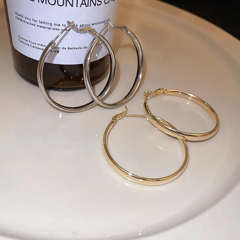 Серьги серьги новинка 2024 высококачественные розы Liu Yifei французские мокасины