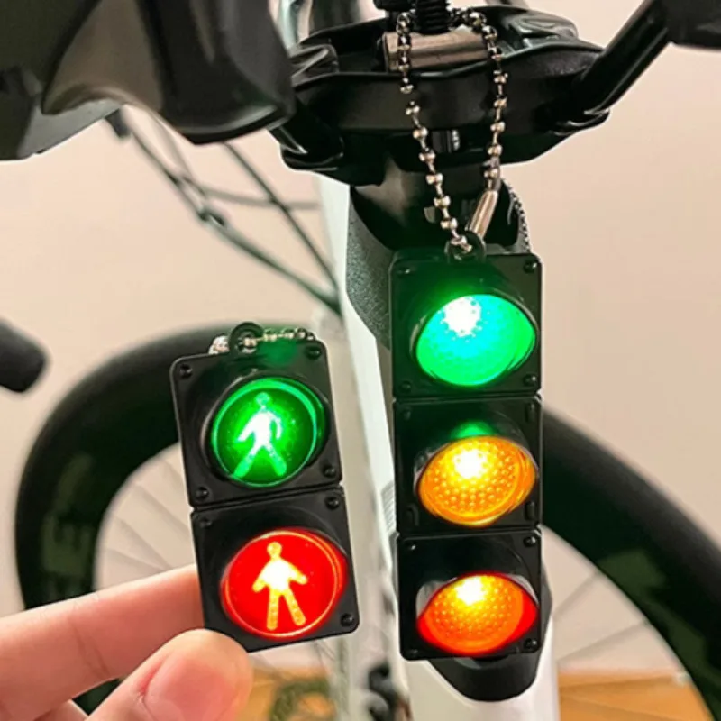 

Детский светодиодный брелок-светофор