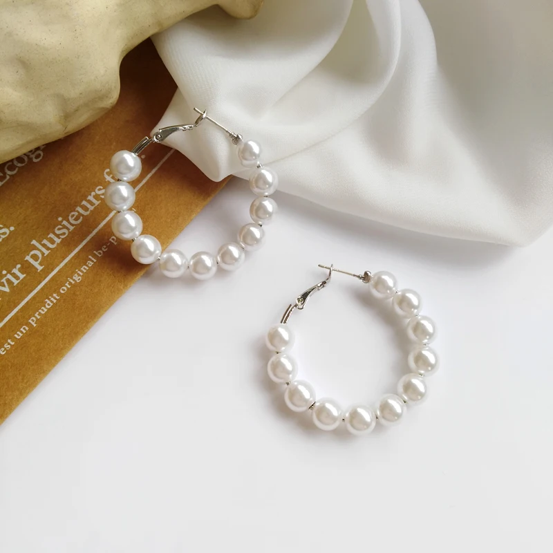 

Korean New Fashion Pearl Hoop Earrings for Women Exaggerating Retro Elegant Girls Holiday Sweet Cute Wedding Party