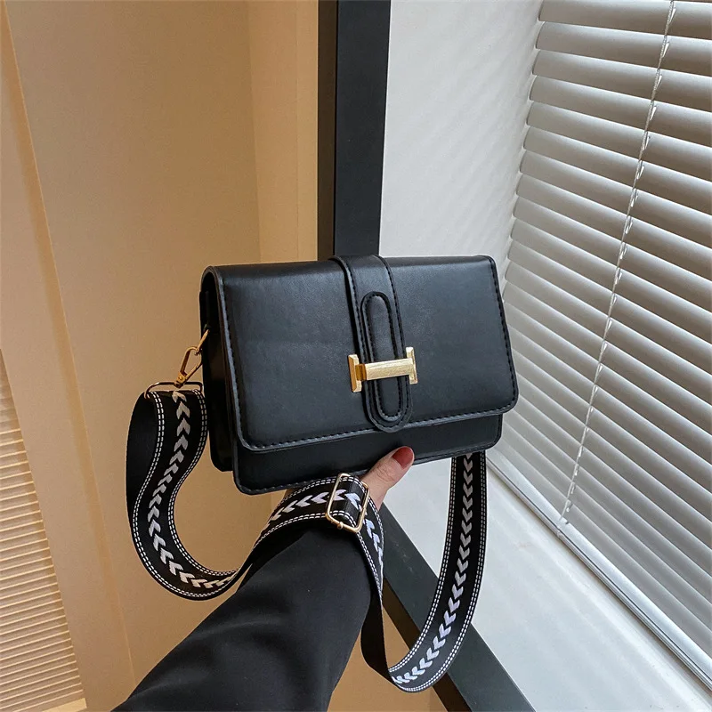 Fashion Women Shoulder Bags PU Leather Vintage Crossbody Bag Casual Wide Strap Messenger Bags Luxury Designer Metal Lock Handbag