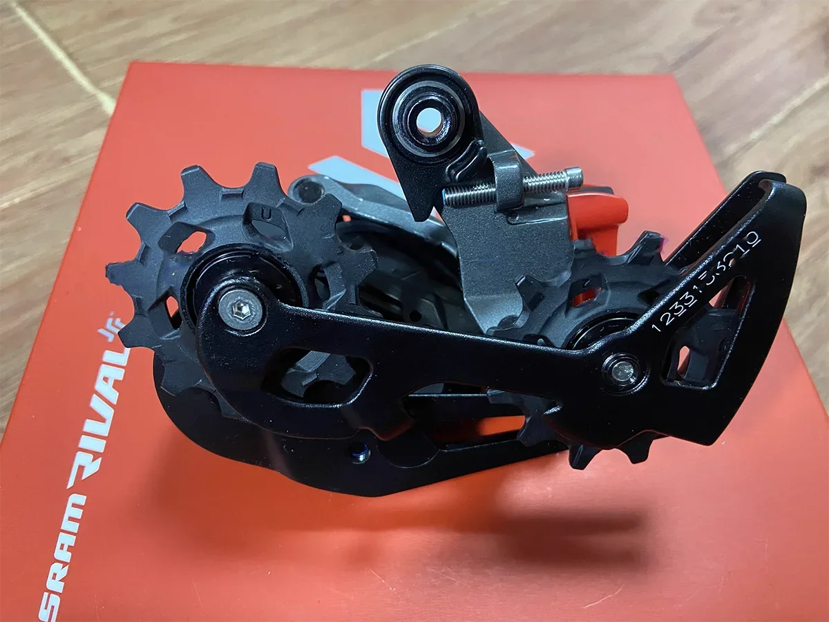 Задний переключатель SRAM Rival XPLR eTap AXS 12s SPEED 44 MAX TOOTH Беспроводная электронная логика