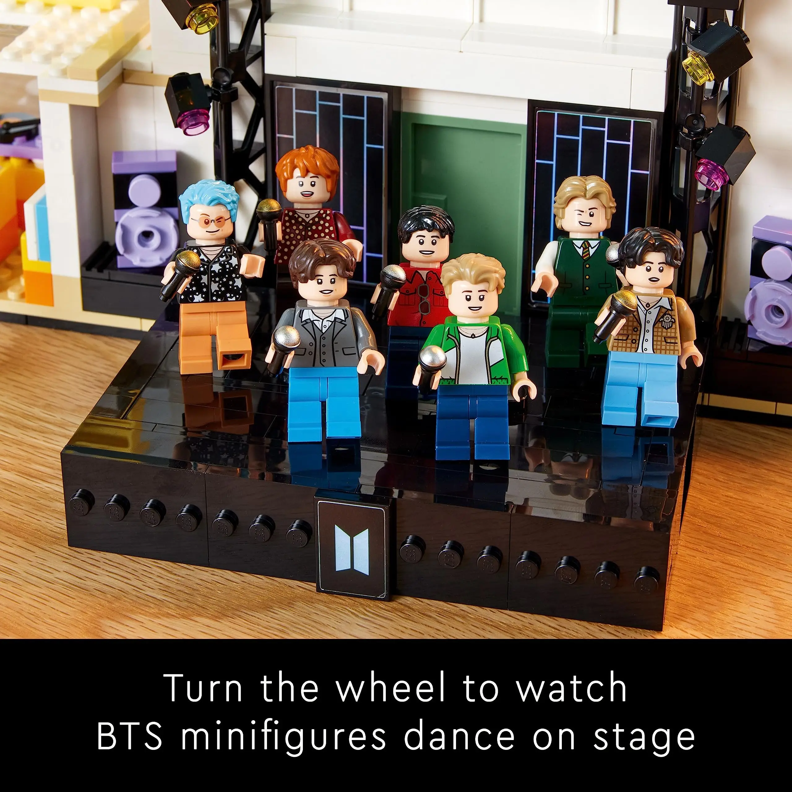 Фото LEGO Ideas BTS Dynamite 21339 Модельный комплект с 7 минифигурками знаменитой группы K-pop, RM, Jin, SUGA, j-Hope, Jimin, V Jung Kook №5