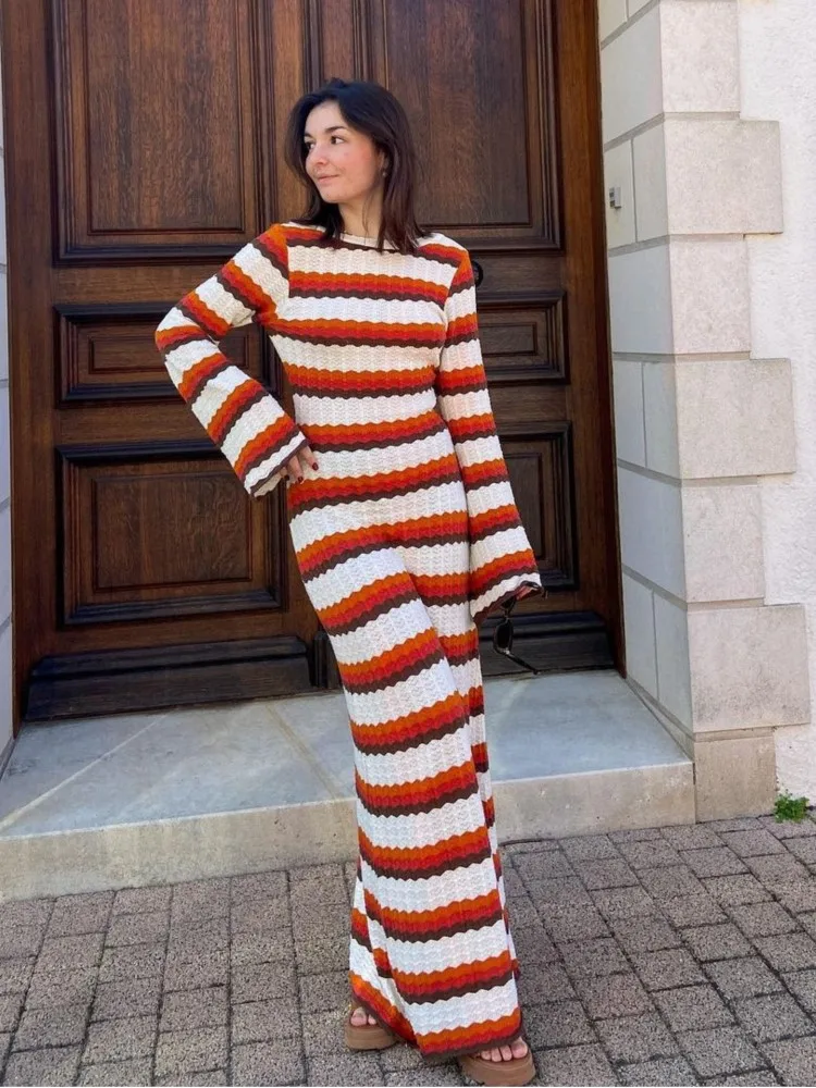 

Elegant Wave Striped Cotton Knitted Maxi Dress Women Fashion O-Neck Flared Sleeves Backless Dresses Female Beach Vacation Robe
